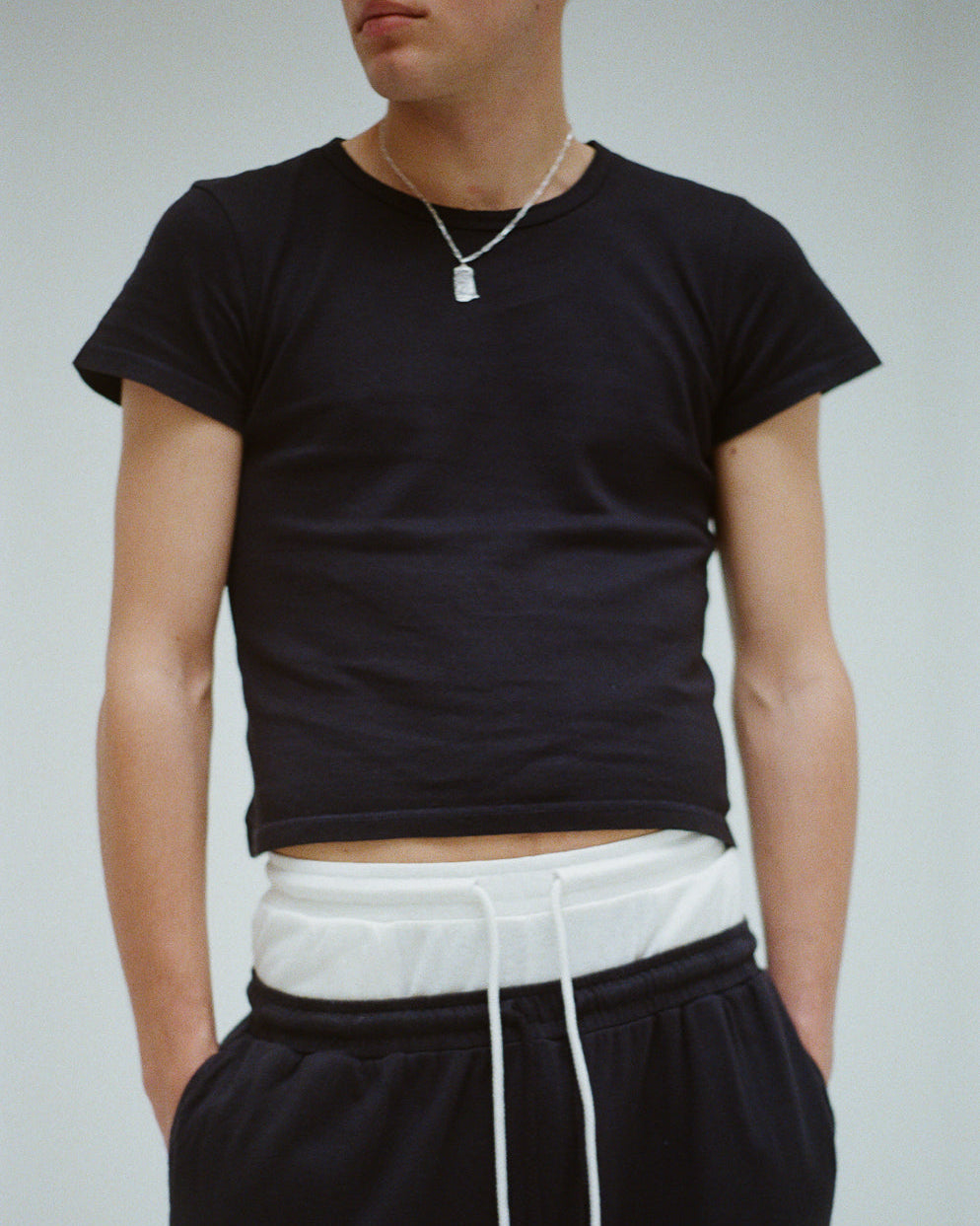 BLACK MINI TEE